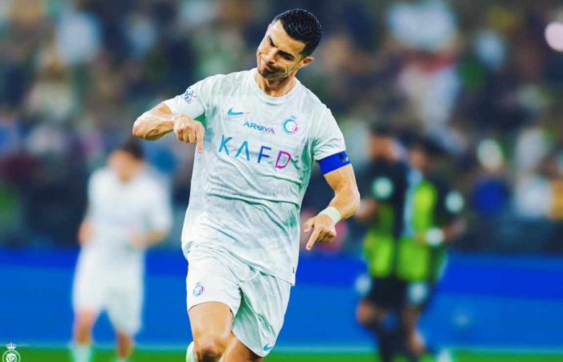 爱游戏-比分分析再创历史，冠军实至名归的简单介绍