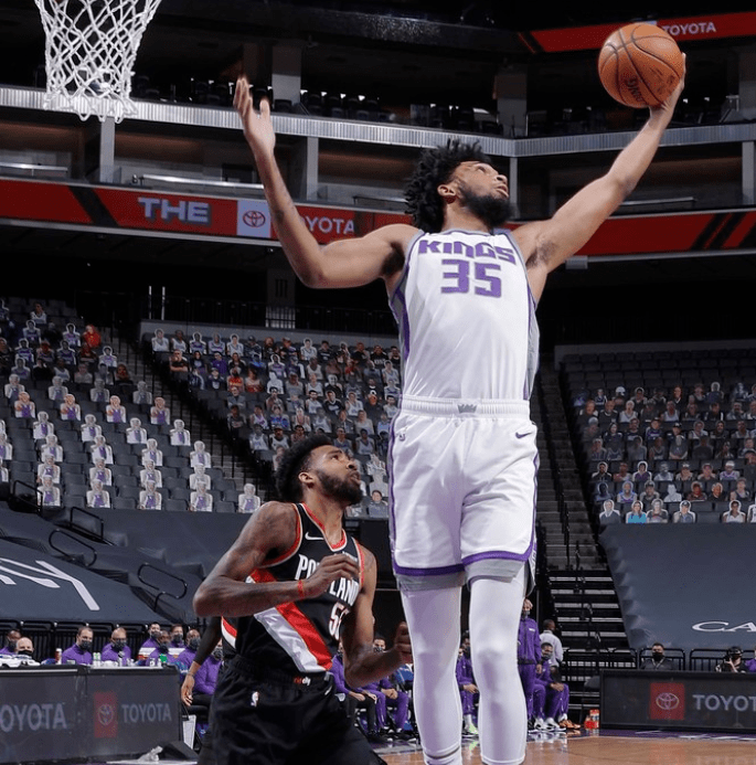 江苏队逆转新疆队，麦科勒姆高光表现