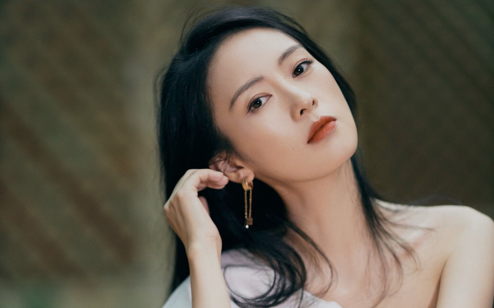 爱游戏官网-绿茵场的硝烟，篮球场的终局，一场重新定义焦点的战争