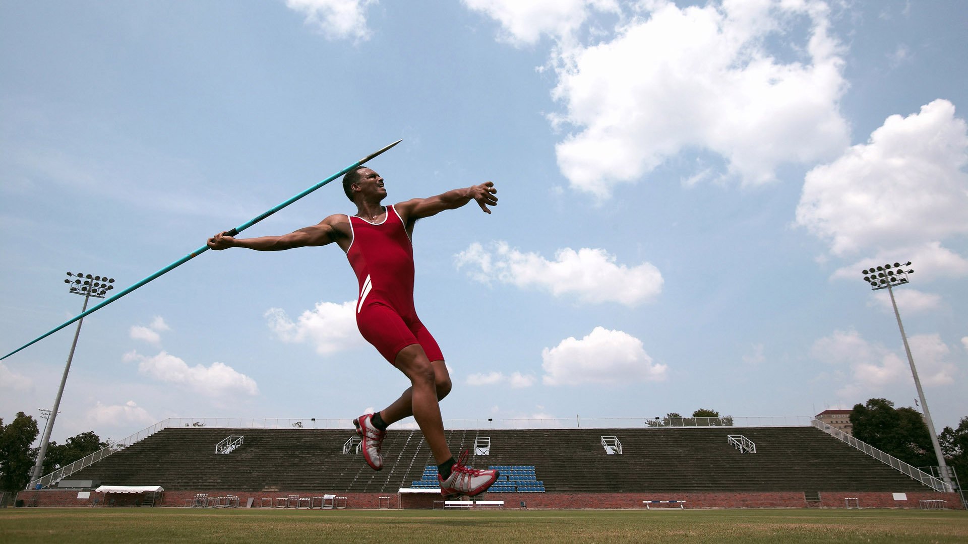 跨界焦点战，姆巴佩单骑破黄潜，国家荣耀与俱乐部野心的无声较量