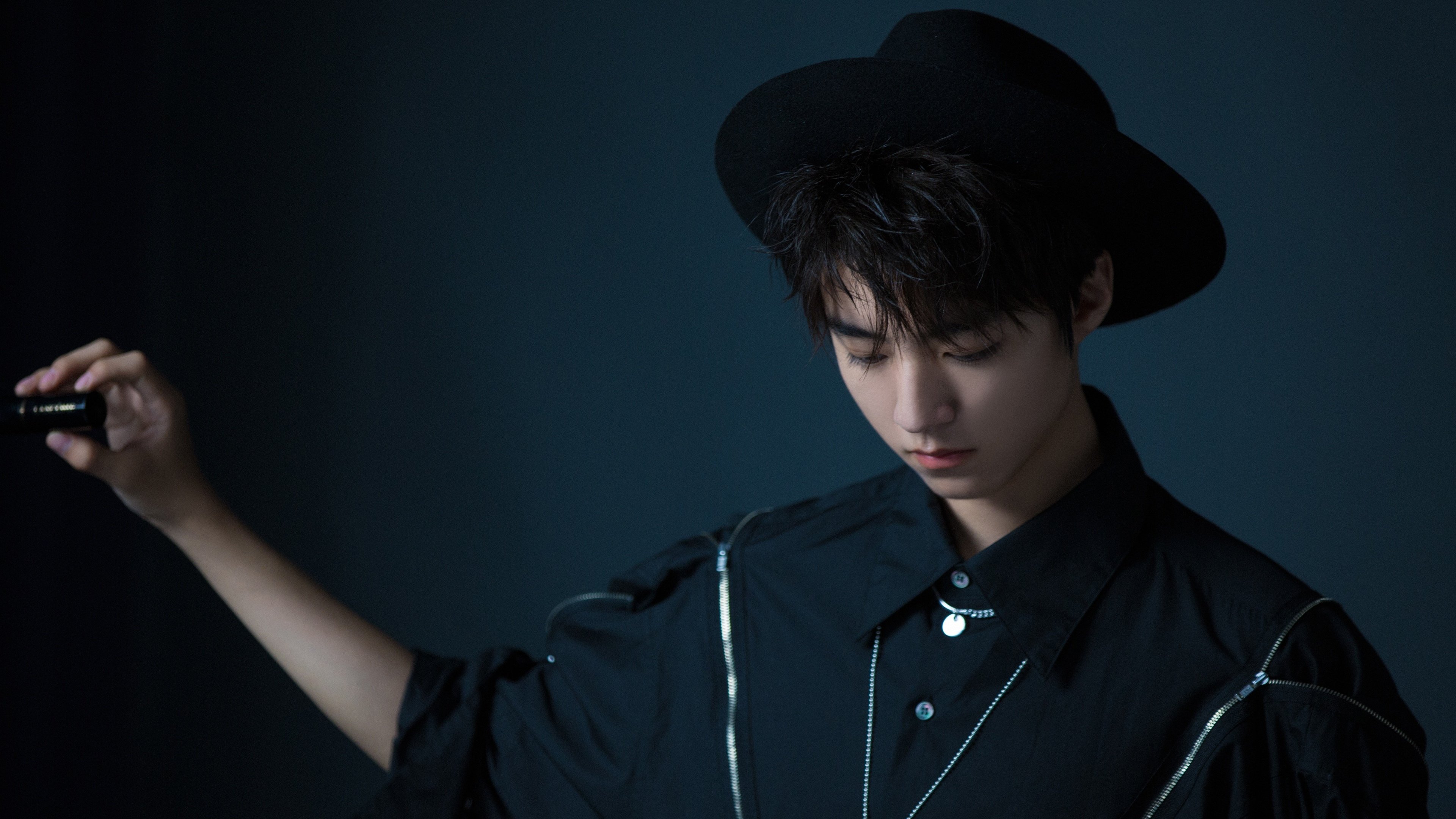 爱游戏官方-跨界巅峰对决，伦纳德生涯之夜点燃火箭与山西队的篮球盛宴